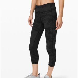 Lululemon Cropped camo leggings